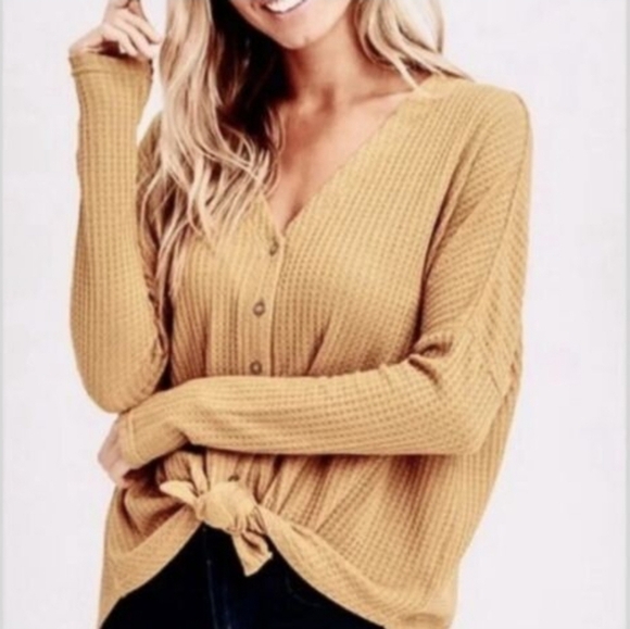 American Eagle Outfitters Tops - 3/$25 American Eagle Button-down Waffle Knit Cardigan - Medium